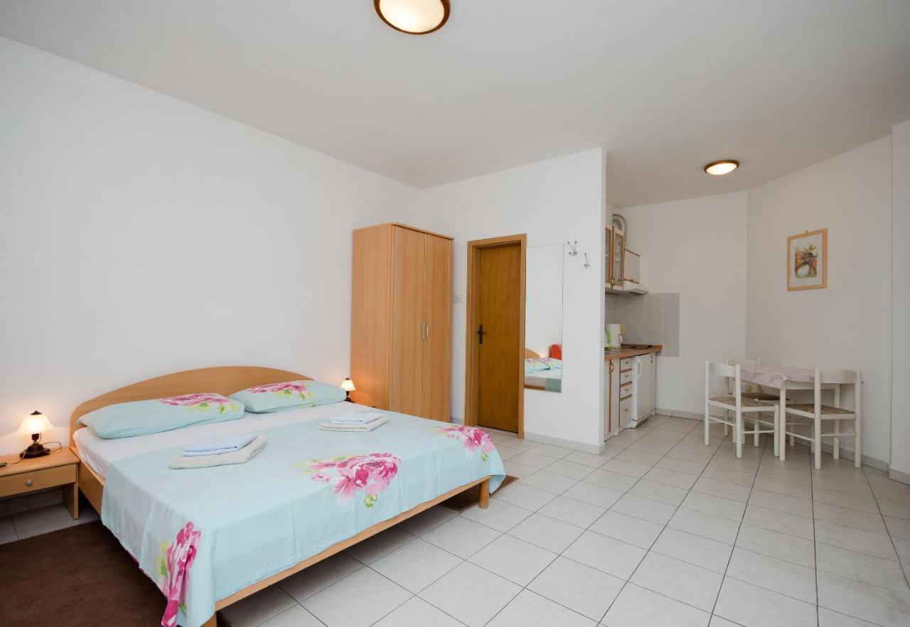 Apartments Branimir 노비비노돌스키 외부 사진