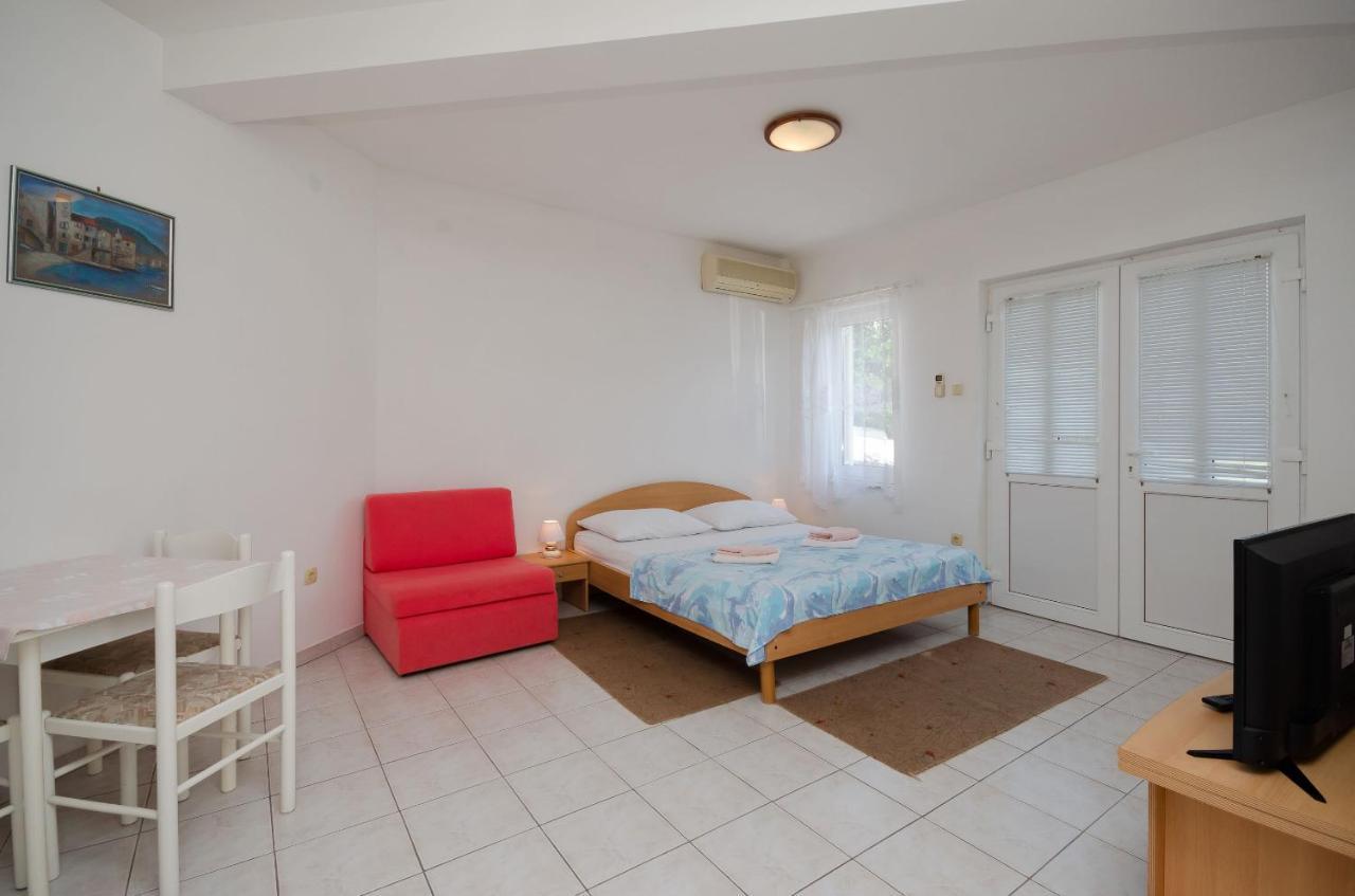 Apartments Branimir 노비비노돌스키 외부 사진