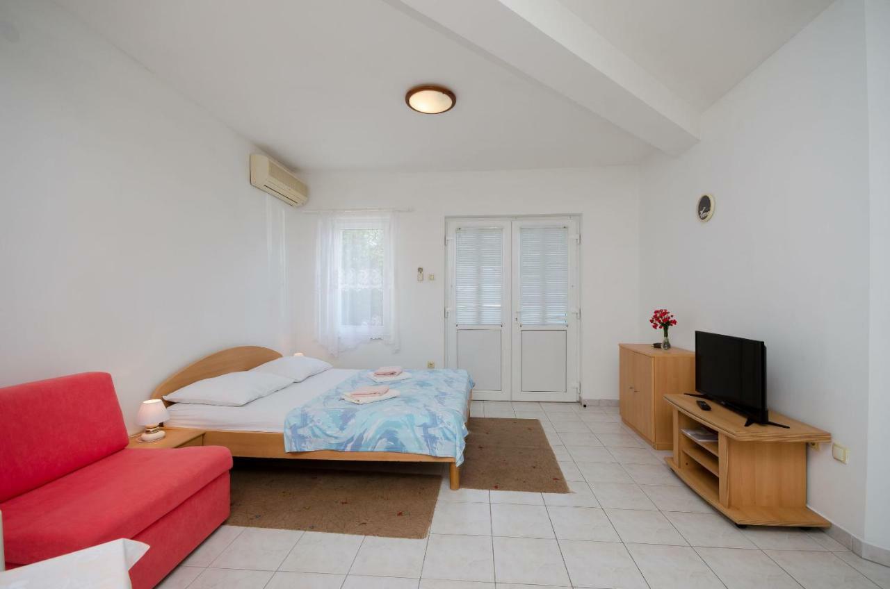 Apartments Branimir 노비비노돌스키 외부 사진